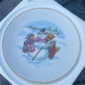 Avon A Childs Christmas 1986 trimmed in 24K gold!  mint! 38 years old never used